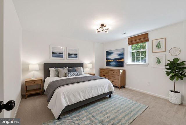 44894 POINT BAY TER, Ashburn, VA 20147