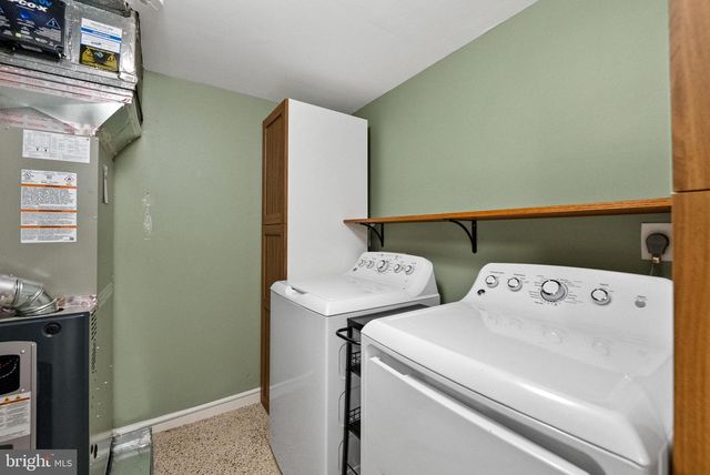 44894 POINT BAY TER, Ashburn, VA 20147