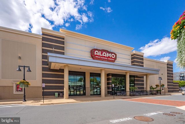 44894 POINT BAY TER, Ashburn, VA 20147