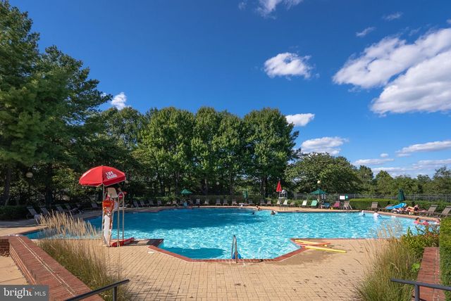 44894 POINT BAY TER, Ashburn, VA 20147