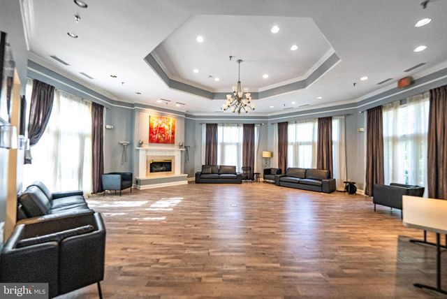 44894 POINT BAY TER, Ashburn, VA 20147