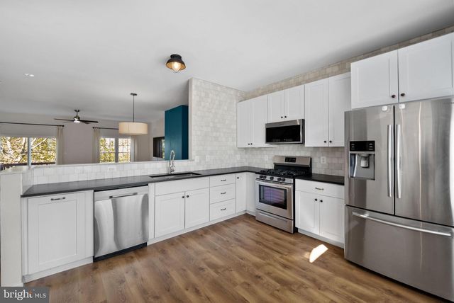 44894 POINT BAY TER, Ashburn, VA 20147