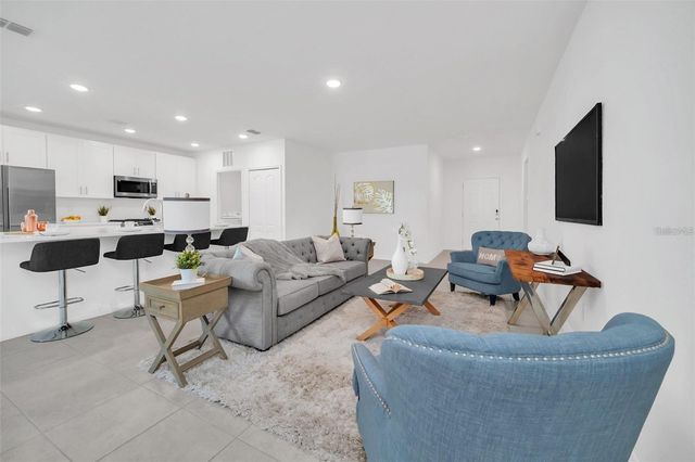 1154 OAK BLUFF DRIVE, Davenport, FL 33837