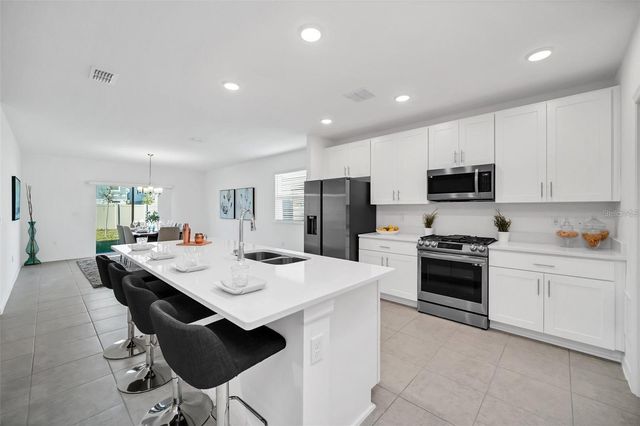 1154 OAK BLUFF DRIVE, Davenport, FL 33837