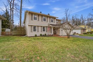 6853 S Fredericksburg Drive, Sylvania, OH 43560