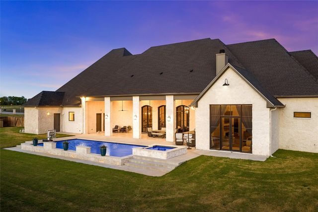 117 Iris Street, Lorena, TX 76655