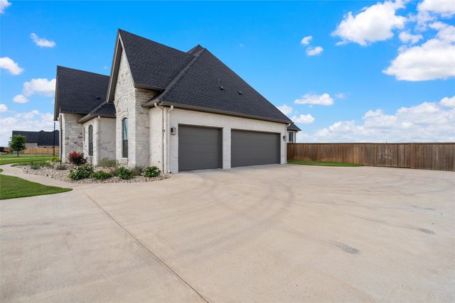 117 Iris Street, Lorena, TX 76655