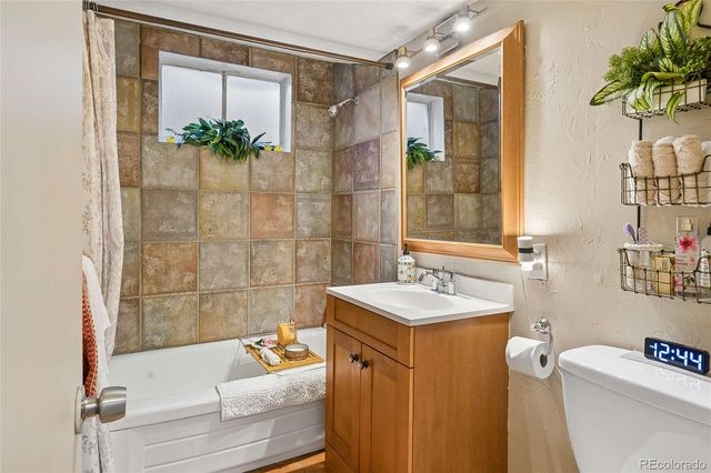 7540 W Calahan Avenue, Lakewood, CO 80232