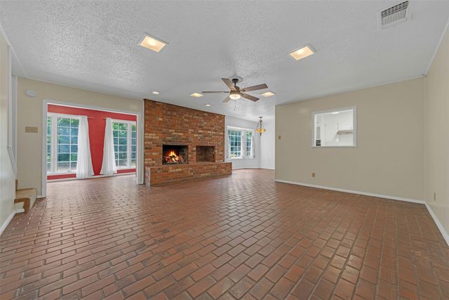4609 Barwick Drive, Fort Worth, TX 76132