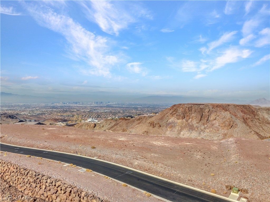 42 Cloudrock Court, Henderson, NV 89012