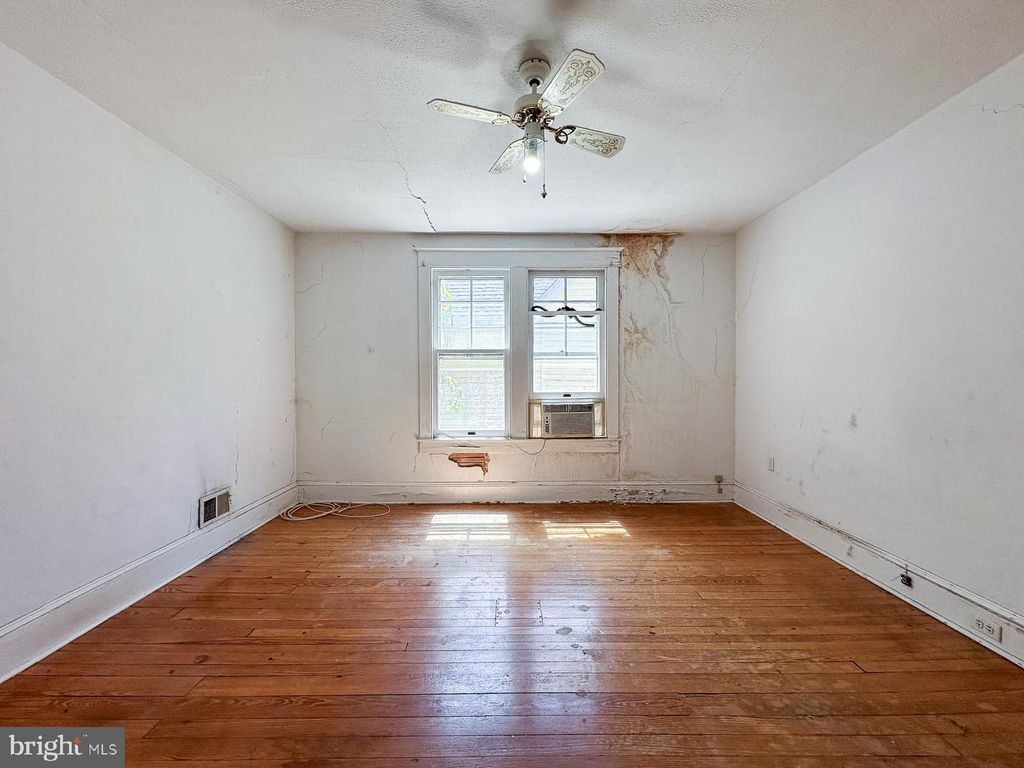 Image 13 of property listing at 505 POPLAR HILL AVE, Salisbury, MD 21801