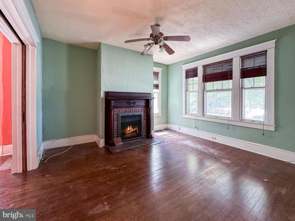 Image 2 of property listing at 505 POPLAR HILL AVE, Salisbury, MD 21801