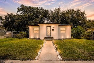 1785 NW 52nd St, Miami, FL 33142