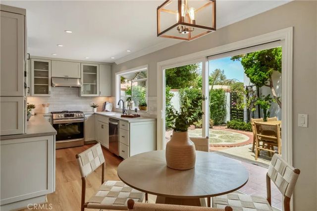 2214 Vista Hogar, Newport Beach, CA 92660