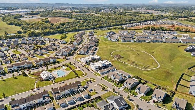 327 Harvest Point Blvd, Spring Hill, TN 37174
