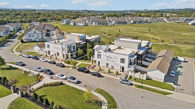 327 Harvest Point Blvd, Spring Hill, TN 37174