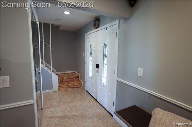 38684 Pinebrook Drive, Sterling Heights, MI 48310