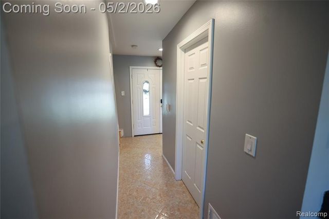 38684 Pinebrook Drive, Sterling Heights, MI 48310