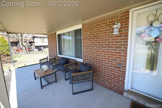 38684 Pinebrook Drive, Sterling Heights, MI 48310