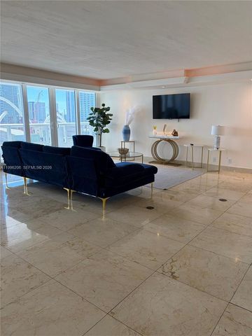 1717 N Bayshore Dr A-2254, Miami, FL 33132