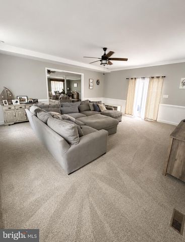 6825 DILLON CT, Hughesville, MD 20637