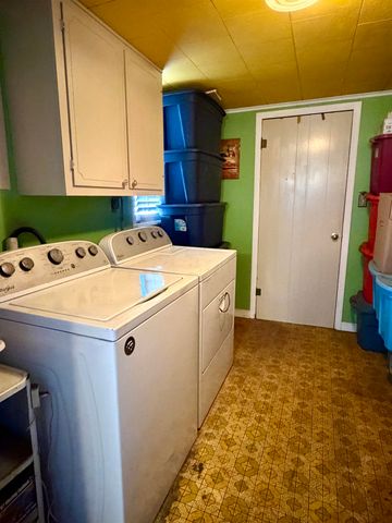 477 PEACH ST, Selmer, TN 38375