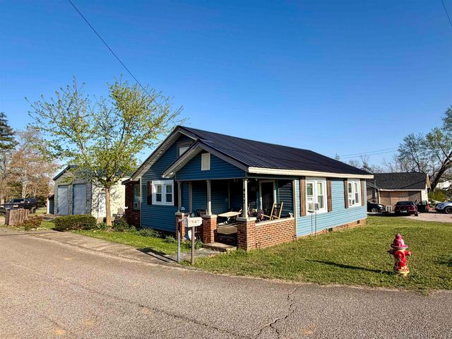 477 PEACH ST, Selmer, TN 38375