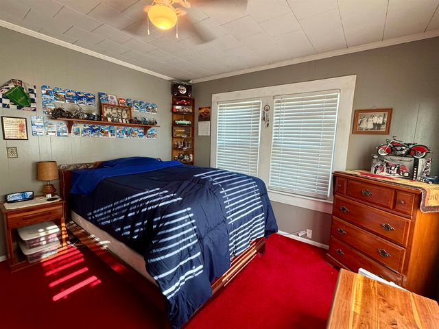 477 PEACH ST, Selmer, TN 38375