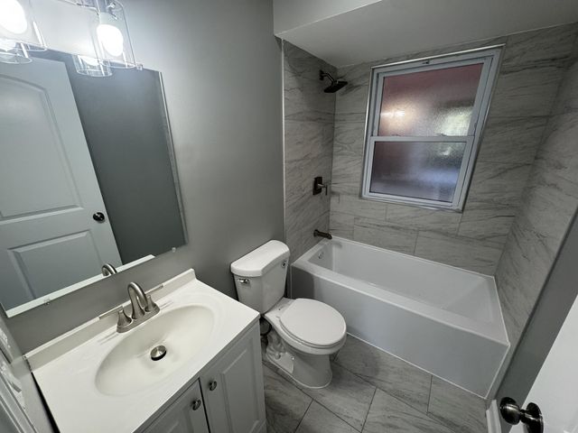 1052 Tyler Street, Gary, IN 46402