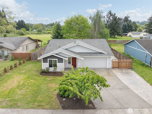 134 5th Avenue SE, Pacific, WA 98047