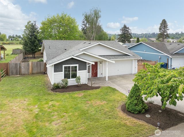 134 5th Avenue SE, Pacific, WA 98047
