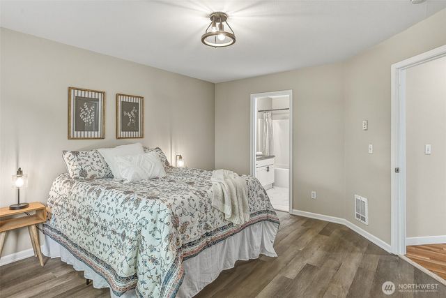 134 5th Avenue SE, Pacific, WA 98047