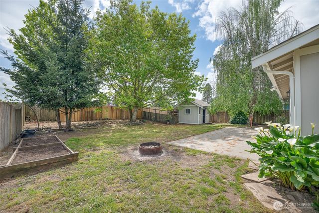 134 5th Avenue SE, Pacific, WA 98047