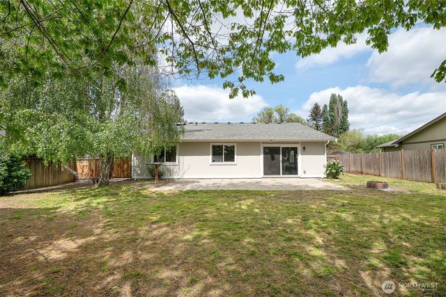 134 5th Avenue SE, Pacific, WA 98047