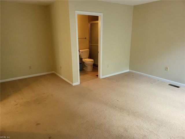 24 E Governor DR, Newport News, VA 23602