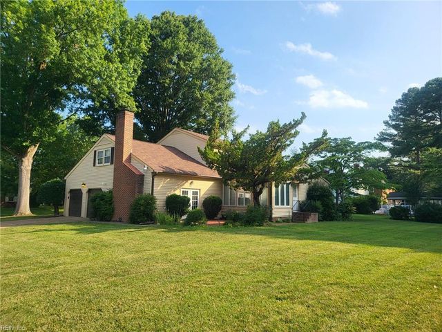 24 E Governor DR, Newport News, VA 23602