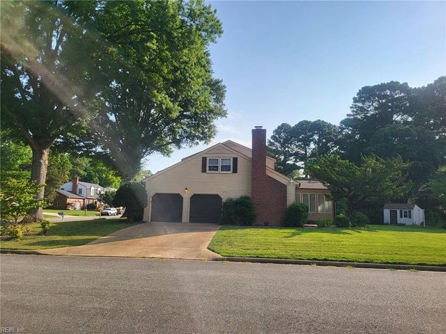 24 E Governor DR, Newport News, VA 23602
