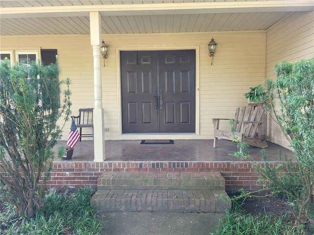 24 E Governor DR, Newport News, VA 23602