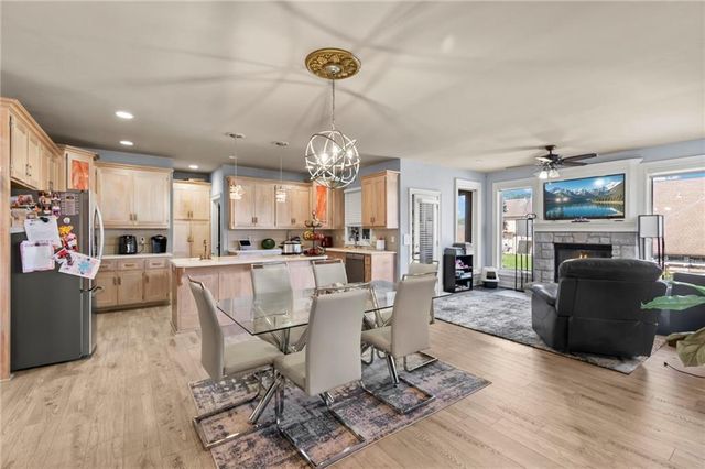6304 N Kensington Court, Kansas City, MO 64119