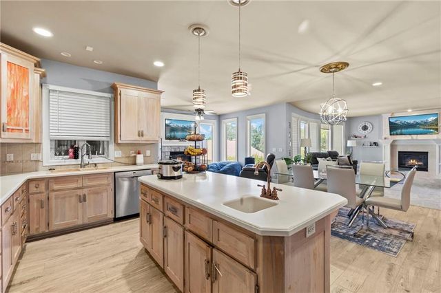6304 N Kensington Court, Kansas City, MO 64119