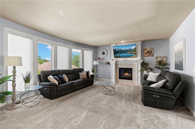 6304 N Kensington Court, Kansas City, MO 64119
