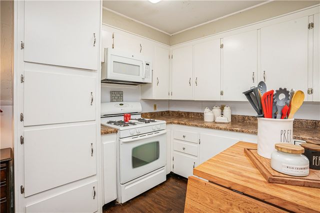905 Sunset Lane, Harrison, AR 72601