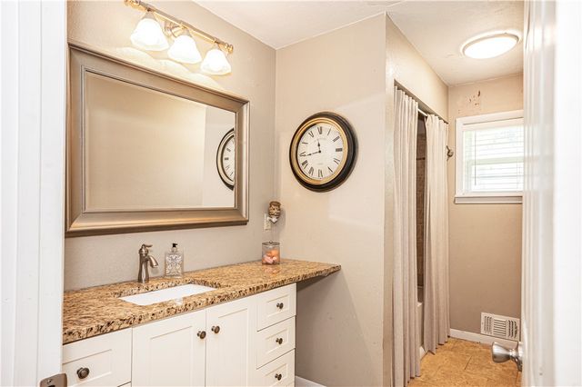 905 Sunset Lane, Harrison, AR 72601