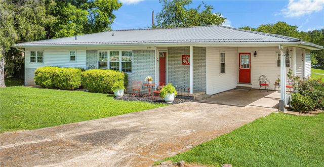 905 Sunset Lane, Harrison, AR 72601