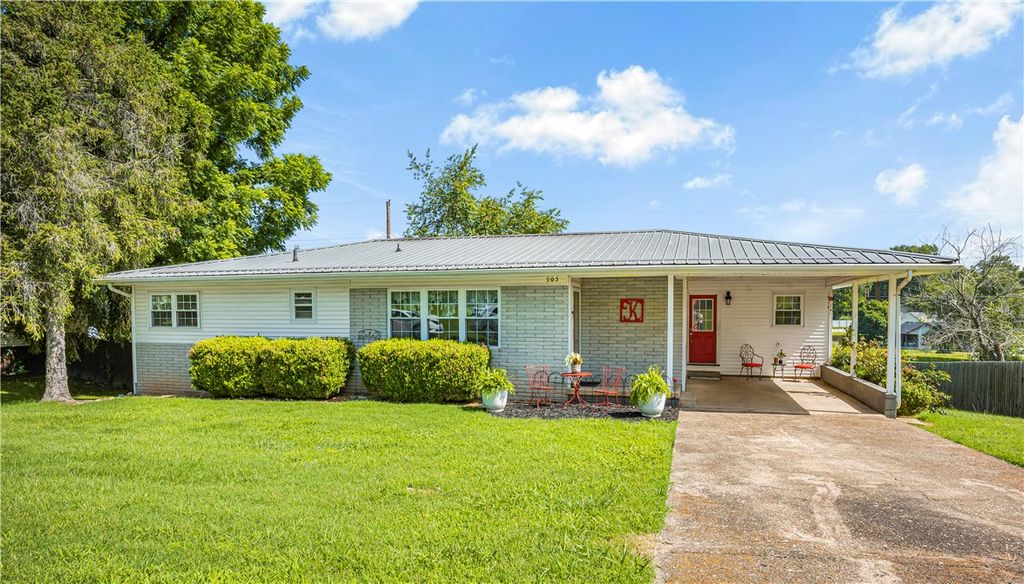 905 Sunset Lane, Harrison, AR 72601