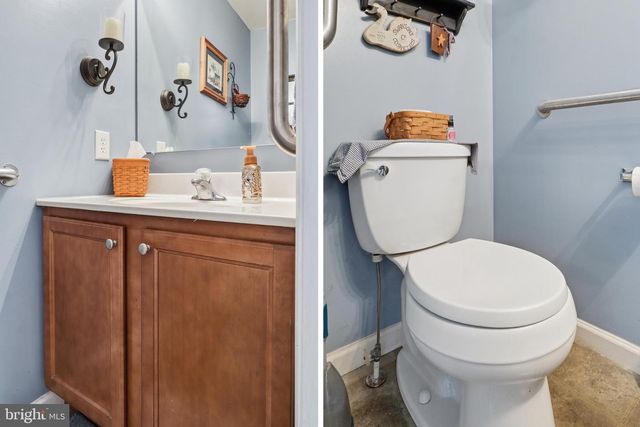 390 PEBBLE BEACH DR, Mount Wolf, PA 17347