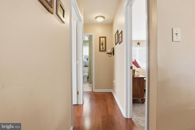 390 PEBBLE BEACH DR, Mount Wolf, PA 17347