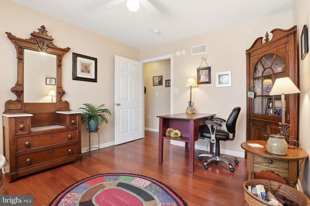 390 PEBBLE BEACH DR, Mount Wolf, PA 17347