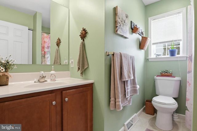 390 PEBBLE BEACH DR, Mount Wolf, PA 17347