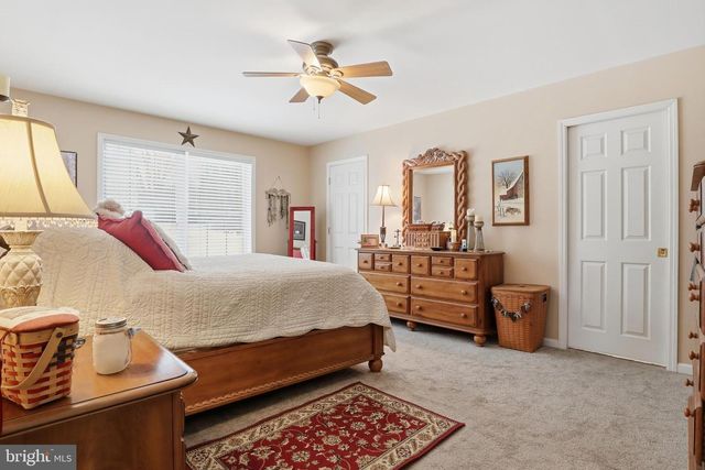 390 PEBBLE BEACH DR, Mount Wolf, PA 17347